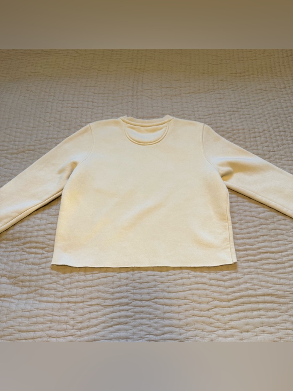 Carhartt Women’s Relaxed Fit Cropped Sweatshirt Size Medium 8-10 soft yellow - Picture 5 of 8